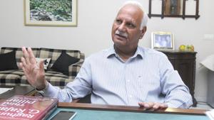 Former chief secretary of Punjab KR Lakhanpal.(Anil Dayal/HT) Former chief secretary of Punjab KR Lakhanpal.(Anil Dayal/HT)