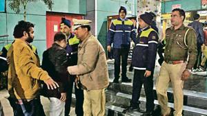 The police, in January, had made it mandatory for patrons wishing to enter pubs, bars, and clubs on MG Road to give their personal details to security guards at the entrance.(Yogendra Kumar/HT Archive) The police, in January, had made it mandatory for patrons wishing to enter pubs, bars, and clubs on MG Road to give their personal details to security guards at the entrance.(Yogendra Kumar/HT Archive)