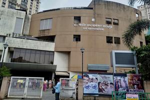 The 1,200-seater Kashinath Ghanekar auditorium was built by TMC in 2011 and has since then encountered problems such as ceiling collapses, roof leakages and faulty acoustics The 1,200-seater Kashinath Ghanekar auditorium was built by TMC in 2011 and has since then encountered problems such as ceiling collapses, roof leakages and faulty acoustics
