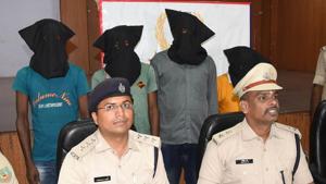 Seraikela-Kharsawan police arrested four CPI (Maoist) extremists.(Manoj Kumar/Hindustan Times) Seraikela-Kharsawan police arrested four CPI (Maoist) extremists.(Manoj Kumar/Hindustan Times)