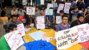 While justice for doctors is being pursued with great gusto, the claims of medical negligence and assault by doctors got no traction(AFP Photo) While justice for doctors is being pursued with great gusto, the claims of medical negligence and assault by doctors got no traction(AFP Photo)