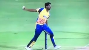 Ravichandran Ashwin stunned everyone with a bizarre bowling action during the Tamil Nadu Premier League (TNPL).(Twitter) Ravichandran Ashwin stunned everyone with a bizarre bowling action during the Tamil Nadu Premier League (TNPL).(Twitter)