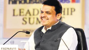 A humble gift of Rs 101, sent by a poor woman labourer to Maharashtra Chief Minister Devendra Fadnavis on his 49th birthday moved him to tears.(HT Photo) A humble gift of Rs 101, sent by a poor woman labourer to Maharashtra Chief Minister Devendra Fadnavis on his 49th birthday moved him to tears.(HT Photo)