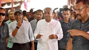 Bihar chief minister Nitish Kumar was joined by RJD MLA Abdul Bari Siddiqui during his visit to flood-affected Darbhanga recently.(HT Photo) Bihar chief minister Nitish Kumar was joined by RJD MLA Abdul Bari Siddiqui during his visit to flood-affected Darbhanga recently.(HT Photo)