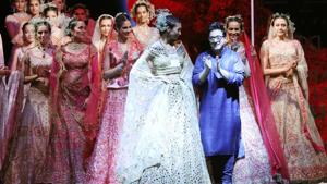 <p>The second day of India Couture Week 2019 had designer Suneet Varma showcase his collection Amara - a sensual take on couture at DLF Emporio. </p><p>From redefining how runway couture techniques, India Couture Week, organised by Fashion Design Council of India (FDCI) in partnership with Hindustan Times is all set to turn a new leaf this year. The 12th edition of this mega event is taking place from July 22 to 28 at Taj Palace hotel in the Capital. What makes this edition special is an exciting panoply of sought-after designers.</p>