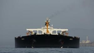 The Swedish company that owns the UK-flagged oil tanker seized by Iran said Wednesday it had finally been able to contact its crew being held on board.(Bloomberg photo) The Swedish company that owns the UK-flagged oil tanker seized by Iran said Wednesday it had finally been able to contact its crew being held on board.(Bloomberg photo)
