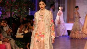 Models walked in Rahul Mishra’s majestic creations for ICW 2019.(IANS) Models walked in Rahul Mishra’s majestic creations for ICW 2019.(IANS)