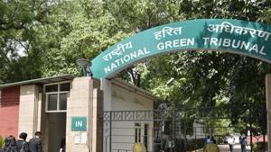 The committee members Shailaja Chandra and BS Sajwan, a former expert member of the NGT, said such steps have been taken before in a pollution related case.(Arvind Yadav/ Hindustan Times) The committee members Shailaja Chandra and BS Sajwan, a former expert member of the NGT, said such steps have been taken before in a pollution related case.(Arvind Yadav/ Hindustan Times)