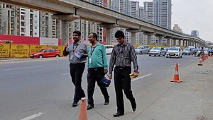 As per the findings of the committee, the Golf Course Road is one of the busiest roads stretches in the city due to the presence of malls, hotels, offices and residential areas on either side of the road.(HT Photo) As per the findings of the committee, the Golf Course Road is one of the busiest roads stretches in the city due to the presence of malls, hotels, offices and residential areas on either side of the road.(HT Photo)