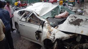 At least two persons were killed and two others critically injured after their car crashed into a road divider on Delhi’s Ring Road early Sunday morning.(HT Photo) At least two persons were killed and two others critically injured after their car crashed into a road divider on Delhi’s Ring Road early Sunday morning.(HT Photo)