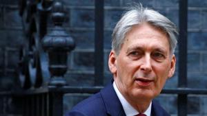 Hammond, who has long opposed leaving the European Union without a transition deal to soften the economic shock, met Labour’s top Brexit official, Kier Starmer, shortly after he quit the government, according to a newspaper report.(REUTERS) Hammond, who has long opposed leaving the European Union without a transition deal to soften the economic shock, met Labour’s top Brexit official, Kier Starmer, shortly after he quit the government, according to a newspaper report.(REUTERS)