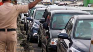 Mumbai has restricted free parking on public places and expensive parking charges can make us look at cars in the same way as the West — an expensive inconvenience.(PTI) Mumbai has restricted free parking on public places and expensive parking charges can make us look at cars in the same way as the West — an expensive inconvenience.(PTI)