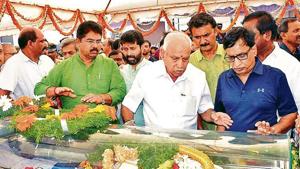 Karnataka Chief Minister BS Yediyurappa pay his last respects to the mortal remains of Cafe Coffee Day founder VG Siddhartha, in Chikmagalur on Wednesday.(Photo: ANI) Karnataka Chief Minister BS Yediyurappa pay his last respects to the mortal remains of Cafe Coffee Day founder VG Siddhartha, in Chikmagalur on Wednesday.(Photo: ANI)