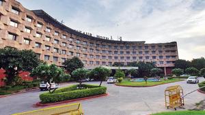 The Delhi Centaur, literally a stone’s throw from the airport (especially for someone with a strong arm) wasn’t so lucky. It wasn’t sold for a variety of reasons. And, over the past two decades, it has slowly faded.(HT FILE) The Delhi Centaur, literally a stone’s throw from the airport (especially for someone with a strong arm) wasn’t so lucky. It wasn’t sold for a variety of reasons. And, over the past two decades, it has slowly faded.(HT FILE)