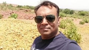 Zomato customer Amit Shukla.(Twitter image @Amit_shukla999) Zomato customer Amit Shukla.(Twitter image @Amit_shukla999)