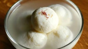 Odisha rejects the Bengal argument that Bengal Rasagolas were derived from Kolkata resident Nobin Chandra Das’s invention called “Rasgulla” and were completely different from Odisha Rasagolas.(HT Photo) Odisha rejects the Bengal argument that Bengal Rasagolas were derived from Kolkata resident Nobin Chandra Das’s invention called “Rasgulla” and were completely different from Odisha Rasagolas.(HT Photo)