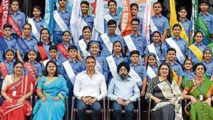 At the solemn ceremony the school entrusted responsibilities to the newly appointed student council.(HT) At the solemn ceremony the school entrusted responsibilities to the newly appointed student council.(HT)