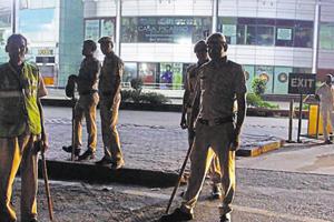 A statewide drive to check unlawful activities, such as the use of mobile phones and drugs inside jail premises, was carried out on Saturday.(Yogendra Kumar/HT PHOTO) A statewide drive to check unlawful activities, such as the use of mobile phones and drugs inside jail premises, was carried out on Saturday.(Yogendra Kumar/HT PHOTO)