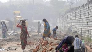 The Uttar Pradesh Pollution Control Board (UPPCB), on the directions of the Central Pollution Control Board (CPCB), has directed industrial units in the NCR, including Ghaziabad and Gautam Budh Nagar districts, to switch over to piped natural gas (Photo by Sunil Ghosh / Hindustan Times) The Uttar Pradesh Pollution Control Board (UPPCB), on the directions of the Central Pollution Control Board (CPCB), has directed industrial units in the NCR, including Ghaziabad and Gautam Budh Nagar districts, to switch over to piped natural gas (Photo by Sunil Ghosh / Hindustan Times)