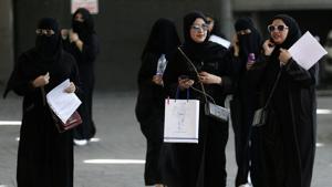 Women in Saudi Arabia will now be allowed to travel without their male guardians.(REUTERS Photo) Women in Saudi Arabia will now be allowed to travel without their male guardians.(REUTERS Photo)