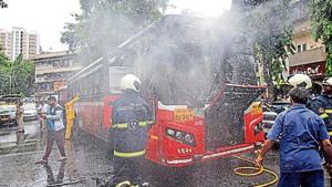A 27 number BEST bus caught fire at Maheshwari Udayn, Matunga in Mumbai on Wednesday, July 31, 2019.(Photo by Satish Bate/Hindustan Times) A 27 number BEST bus caught fire at Maheshwari Udayn, Matunga in Mumbai on Wednesday, July 31, 2019.(Photo by Satish Bate/Hindustan Times)
