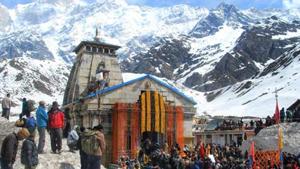 ATM again started in the Kedarnath shrine in Rudraprayag district .(HT Photo) ATM again started in the Kedarnath shrine in Rudraprayag district .(HT Photo)