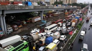 Delhi’s transport department has managed to auction a two-wheeler premium registration number for its highest ever sum of nearly Rs 1 lakh.(HT Photo (Representative Image)) Delhi’s transport department has managed to auction a two-wheeler premium registration number for its highest ever sum of nearly Rs 1 lakh.(HT Photo (Representative Image))