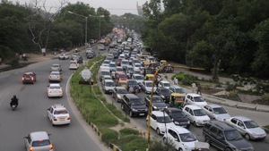 The complainants demanded a probe alleging that the road, which was opened to the public on March 17 this year, was built using poor quality material.(Photo by Parveen Kumar/Hindustan Times) The complainants demanded a probe alleging that the road, which was opened to the public on March 17 this year, was built using poor quality material.(Photo by Parveen Kumar/Hindustan Times)
