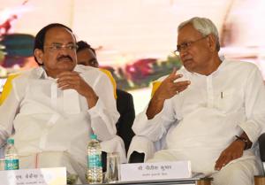 Vice President, M Venkaiah Naidu seen with chief minister Nitish Kumar at Patna High School, in Gardanibagh, Patna, India, on Sunday(Santosh Kumar/ HT) Vice President, M Venkaiah Naidu seen with chief minister Nitish Kumar at Patna High School, in Gardanibagh, Patna, India, on Sunday(Santosh Kumar/ HT)