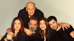 Mahesh Bhatt with the team of Sadak 2 including Pooja Bhatt, Sanjay Dutt, Alia Bhatt and Aditya Roy Kapur. Mahesh Bhatt with the team of Sadak 2 including Pooja Bhatt, Sanjay Dutt, Alia Bhatt and Aditya Roy Kapur.