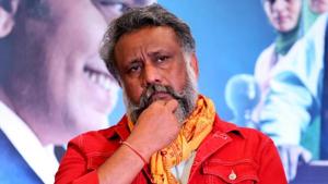 Anubhav Sinha says he would love to work with Shah Rukh Khan. Anubhav Sinha says he would love to work with Shah Rukh Khan.