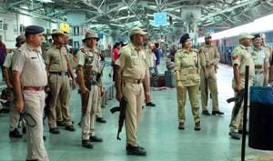 In the wake of the scrapping of Article 370 in Jammu and Kashmir, the central and western railway on Monday beefed up security.(ANI Photo)