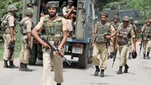 The gang was busted when three youths approached the STF with a complaint about the gang and told the officials that the accused had taken Rs 1.5 lakh from each of them on the pretext of recruitment in the Army. ( Image used for representation).(PTI PHOTO.) The gang was busted when three youths approached the STF with a complaint about the gang and told the officials that the accused had taken Rs 1.5 lakh from each of them on the pretext of recruitment in the Army. ( Image used for representation).(PTI PHOTO.)