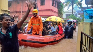 Kadra Dam, constructed across the Kali River, has witnessed a rise in its water level following incessant rains in the region.(PTI image) Kadra Dam, constructed across the Kali River, has witnessed a rise in its water level following incessant rains in the region.(PTI image)
