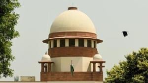 A petition challenging the presidential order that paved the way for scrapping Article 35-A, and effectively revoking Article 370 of the Constitution was filed in the Supreme Court on Tuesday by advocate M L Sharma.(Amal KS/HT PHOTO) A petition challenging the presidential order that paved the way for scrapping Article 35-A, and effectively revoking Article 370 of the Constitution was filed in the Supreme Court on Tuesday by advocate M L Sharma.(Amal KS/HT PHOTO)