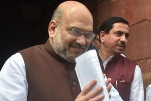 There are many pros and cons about the integration of Jammu and Kashmir.(PTI Photo/Manvender Vashist) There are many pros and cons about the integration of Jammu and Kashmir.(PTI Photo/Manvender Vashist)