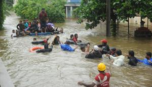 Incessant rains followed by heavy discharge of water has led to floods in Sangli and Kolhapur with at least 139 villages marooned over the last 48 hours.(WIRE Photo) Incessant rains followed by heavy discharge of water has led to floods in Sangli and Kolhapur with at least 139 villages marooned over the last 48 hours.(WIRE Photo)