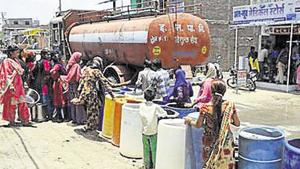 With limited water in Mumbai's lakes, which may last barely three months, BMCis chalking out a master plan to reuse treated water from its waste water treatment facilities.(Arun Mondhe/HT photo) With limited water in Mumbai's lakes, which may last barely three months, BMCis chalking out a master plan to reuse treated water from its waste water treatment facilities.(Arun Mondhe/HT photo)