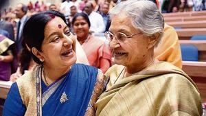 Then Union minister Sushma Swaraj with former Delhi CM Sheila Dixit during an event on March 5, 2016.(Sonu Mehta/ht archive) Then Union minister Sushma Swaraj with former Delhi CM Sheila Dixit during an event on March 5, 2016.(Sonu Mehta/ht archive)