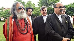 Hindu Mahasabha lawyer Barun Kumar Sinha outside Supreme Court after the Ayodhya land dispute case hearing in New Delhi on August 2.(Sonu Mehta/HT Photo) Hindu Mahasabha lawyer Barun Kumar Sinha outside Supreme Court after the Ayodhya land dispute case hearing in New Delhi on August 2.(Sonu Mehta/HT Photo)