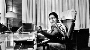 Sushma Swaraj in her office at Shastri Bhawan in New Delhi on May 17, 1996.(Prakash Singh / HT Archive) Sushma Swaraj in her office at Shastri Bhawan in New Delhi on May 17, 1996.(Prakash Singh / HT Archive)