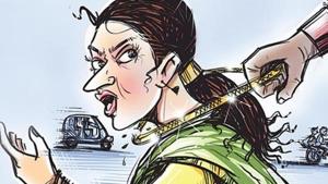 Transgender persons snatches chain. Transgender persons snatches chain.