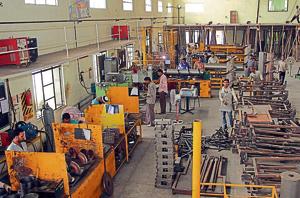 Since April, automakers have laid off 350,000 worker.(Hindustan Times Photo) Since April, automakers have laid off 350,000 worker.(Hindustan Times Photo)