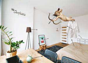 Refrain from such obvious thievery as artifacts and hairdryers from your hotel room(Photo imaging: Parth Garg) Refrain from such obvious thievery as artifacts and hairdryers from your hotel room(Photo imaging: Parth Garg)