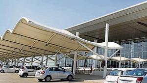 In a major relief to people visiting the airport, the Chandigarh International Airport Limited (CHIAL) has removed any fee for dropping off passengers, and slashed the hourly charges for parking vehicles. In a major relief to people visiting the airport, the Chandigarh International Airport Limited (CHIAL) has removed any fee for dropping off passengers, and slashed the hourly charges for parking vehicles.