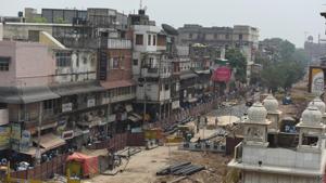 The Shahjahanabad Redevelopment Corporation (SRDC) on Wednesday said it will soon restore the facades on the heritage buildings that line up both sides of the iconic Mughal era market of Chandni Chowk.(Sanchit Khanna/HT PHOTO) The Shahjahanabad Redevelopment Corporation (SRDC) on Wednesday said it will soon restore the facades on the heritage buildings that line up both sides of the iconic Mughal era market of Chandni Chowk.(Sanchit Khanna/HT PHOTO)