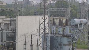 Over the last seven years, the gap between the revenue earned and expenses incurred by power distribution companies (discoms) in the national capital has shown a steady declinePhoto by Sakib Ali /Hindustan Times) Over the last seven years, the gap between the revenue earned and expenses incurred by power distribution companies (discoms) in the national capital has shown a steady declinePhoto by Sakib Ali /Hindustan Times)