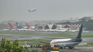 The two pilots operating SpiceJet’s Coimbatore-Mumbai flight, which overshot Mumbai airport’s secondary runway on July 2, have been suspended for a year by aviation regulator, the Directorate General of Civil Aviation(PTI) The two pilots operating SpiceJet’s Coimbatore-Mumbai flight, which overshot Mumbai airport’s secondary runway on July 2, have been suspended for a year by aviation regulator, the Directorate General of Civil Aviation(PTI)
