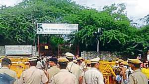 The Delhi Development Authority’s vice-chairman Tarun Kapoor said the land-owning agency had acted as per SC orders.(Ht photo) The Delhi Development Authority’s vice-chairman Tarun Kapoor said the land-owning agency had acted as per SC orders.(Ht photo)