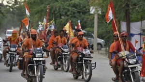 The Kanwarias blocked a 2-km stretch of the road from Eidgah demanding arrest of people involved in stone pelting. Image used for representational purpose only.(Virendra Singh Gosain/HT PHOTO) The Kanwarias blocked a 2-km stretch of the road from Eidgah demanding arrest of people involved in stone pelting. Image used for representational purpose only.(Virendra Singh Gosain/HT PHOTO)